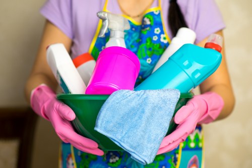 Professional move out cleaning in a Putney apartment before tenancy handover
